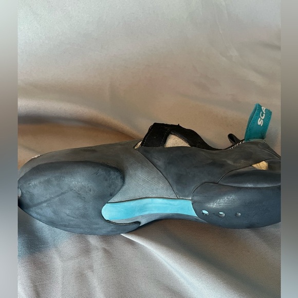 Scarpa Black and Gray Climbing Shoes main image 8